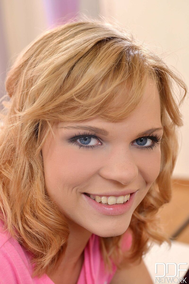 Карина, 42 года, 2 размер груди